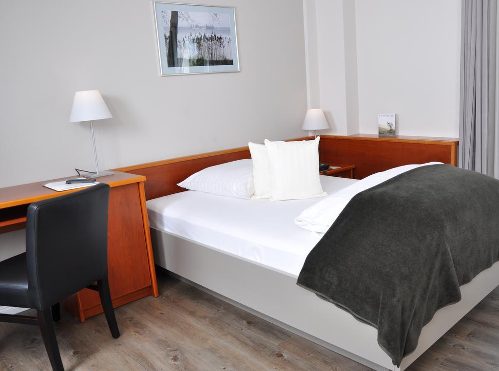 Romantik Hotel Schmiedegasthaus Gehrke Bad Nenndorf Esterno foto