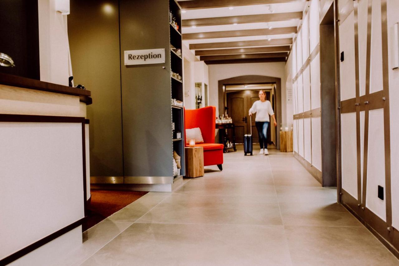 Romantik Hotel Schmiedegasthaus Gehrke Bad Nenndorf Esterno foto